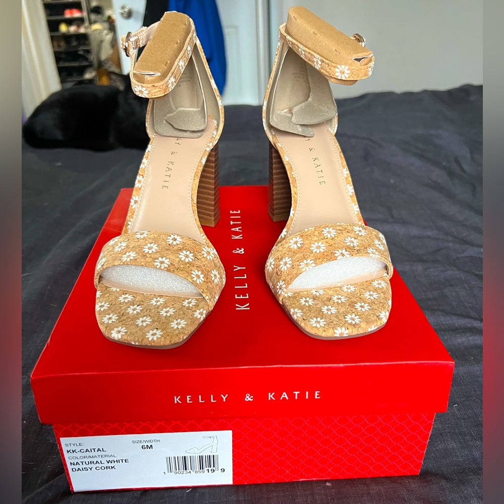 Flower Thick heels